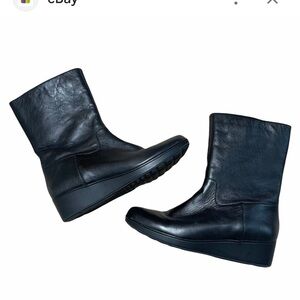 Cole Haan Ontario black leather waterproof wedge... size 8